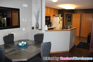 425 Wilderness Dr, Chaska MN  55318-1577 exterior