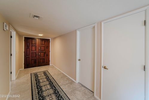 5050 South Regency Cir, Tucson AZ 85711-3043 exterior