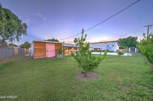 7814 11th Ave, Phoenix AZ  85021-7113 exterior