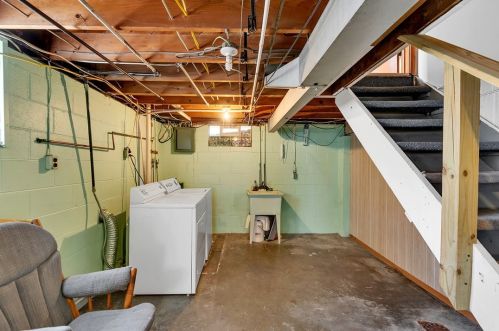 1255 Chestnut St, Monaca PA 15061-1042 exterior