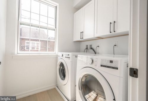 2005 Kater St, Philadelphia PA 19147-1817 exterior