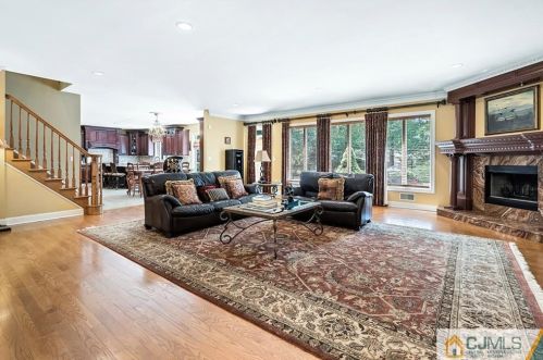 21 Southfield Rd, Edison NJ 08820-3141 exterior