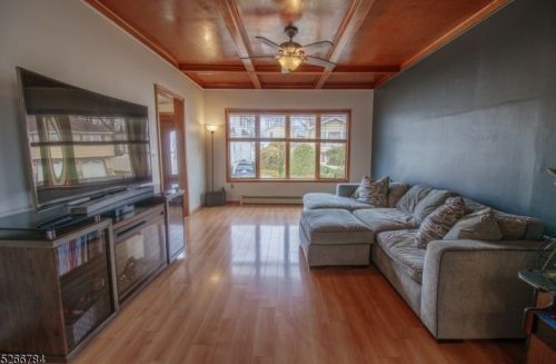 49 Acorn St, Paterson NJ  07512-2406 exterior