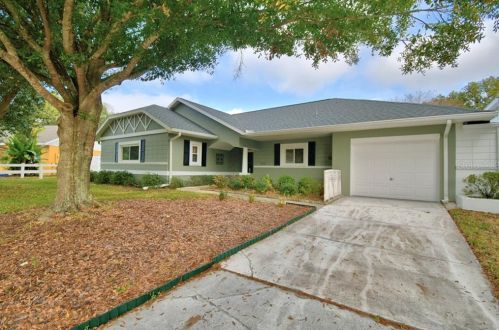 8262 Le Mesa St, Orlando, FL 32827-4924