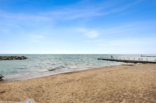 1216 Jarvis Ave, Chicago IL  60626-2008 exterior