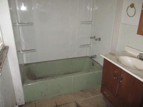 7343 Denniston Ave, Pittsburgh PA 15218-2526 exterior