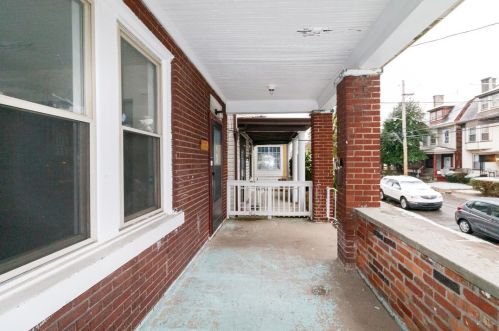 3022 Glenmawr St, Pittsburgh, PA 15204-1831