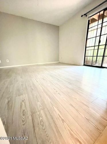 922 Chrysler Dr, Tucson AZ  85716-4389 exterior