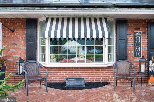 236 Memorial Ave, Tavistock NJ 08033-2952 exterior