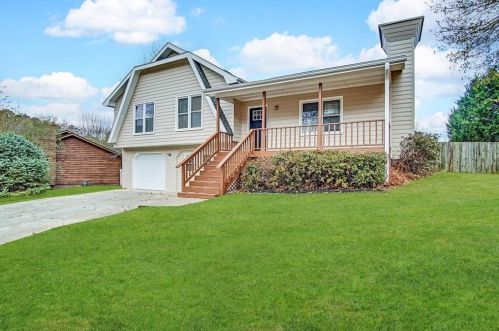 3877 Trenton Dr, Lithonia GA  30039-8016 exterior