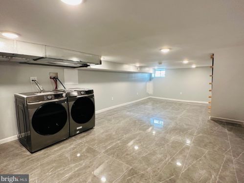 2744 Marshall St, Philadelphia PA 19133-0023 exterior