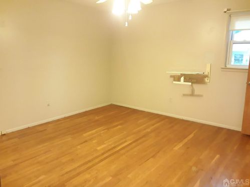 180 Olive St, Piscataway NJ 08854-1941 exterior