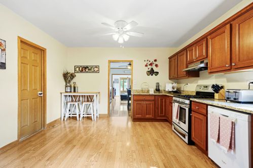 11154 Whipple St, Chicago IL 60655-2328 exterior