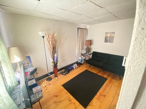 4822 26th St, Milwaukee, WI 53209-5502