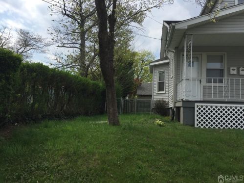 2 6th St, New Brunswick NJ 08901-3316 exterior