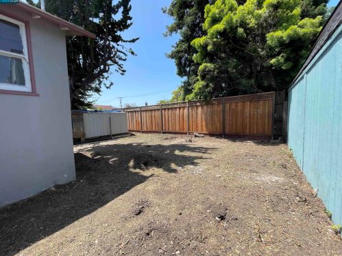 1208 Evelyn, Berkeley CA 94706-1311 exterior