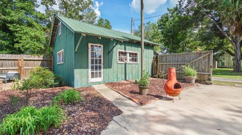 98 Live Oak Ave, Defuniak Springs FL  32435-2383 exterior