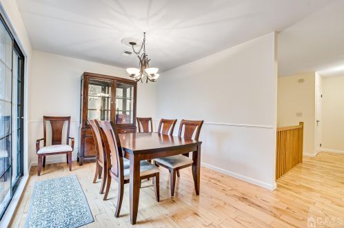 30 Prospect St, Metuchen NJ 08840-2270 exterior