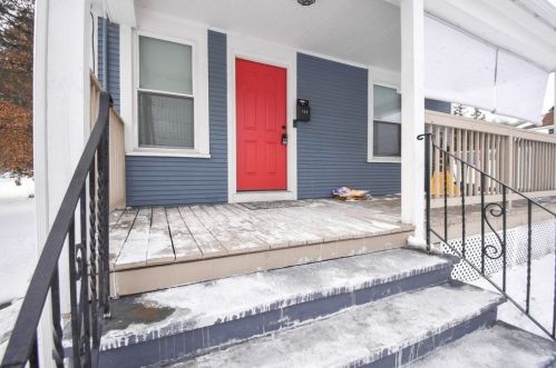 144 Parker St, Springfield MA 01129-1034 exterior