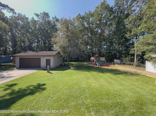 24 Anita Dr, Jackson Twp NJ 08527-4901 exterior