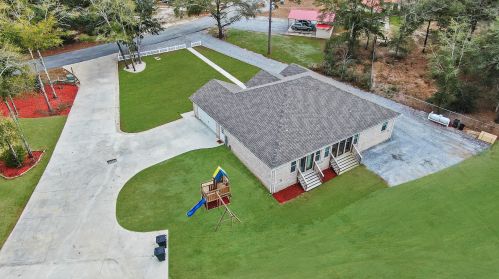 157 Lake Juniper Cir, Defuniak Springs FL 32433-3531 exterior