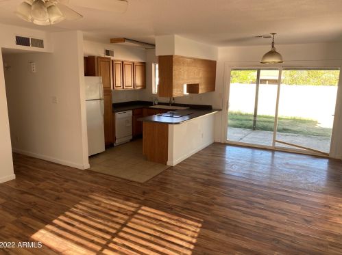 17834 9th Ave, Phoenix, AZ 85023-1507