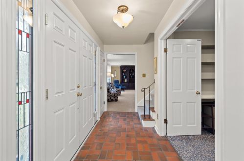 661 Harrogate Rd, Pittsburgh, PA 15241-2030