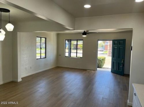 2041 16 Ave, Phoenix AZ 85021-5411 exterior