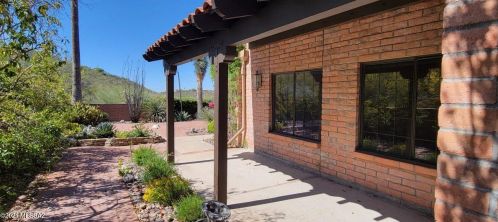 4504 Camino Campero, Tucson AZ  85750-6300 exterior