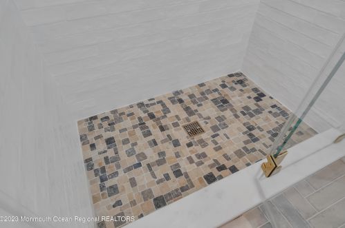 400 Newark Ave, Point Pleasant Beach NJ 08742-4141 exterior