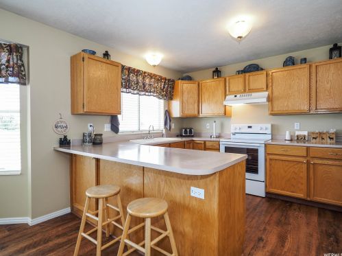 4662 8450, Taylorsville UT exterior