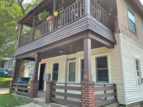 1402 Main St, Kalamazoo MI  49048-1876 exterior