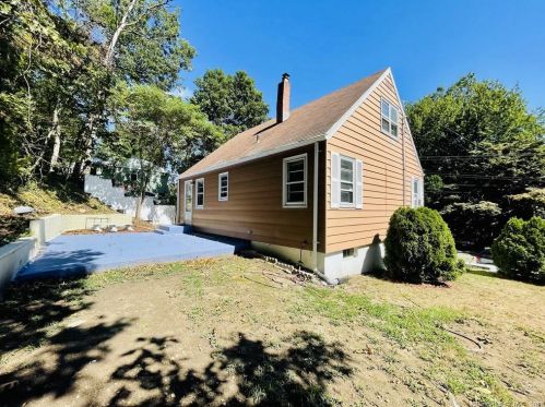 170 Marshall Ln, Derby CT 06418-2329 exterior