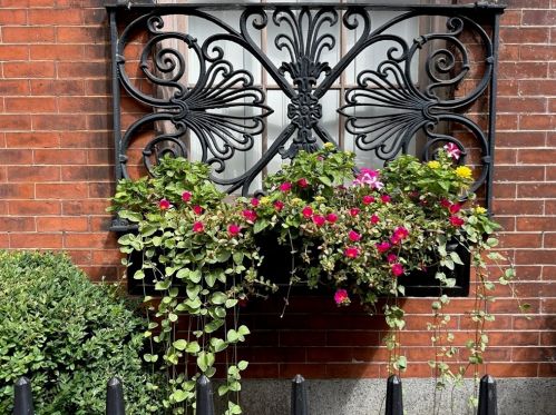 51 Mount Vernon St, Boston MA exterior