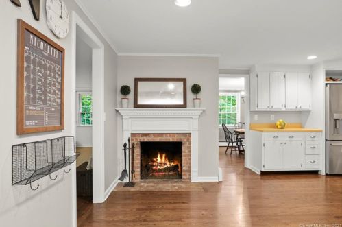 54 Cobbs Ml Rd, Wilton CT exterior