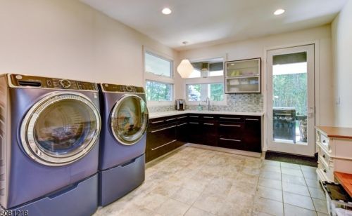 102 Stonehedge Ln, Sparta NJ  07871-2859 exterior