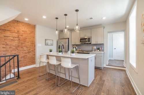 4207 Houghton St, Philadelphia PA  19128-1722 exterior