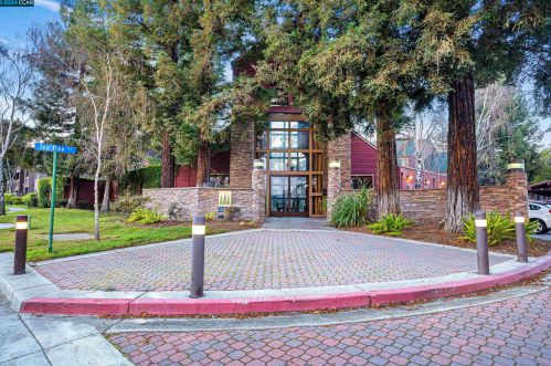 710 Teatree Ct, San Jose CA 95128-4725 exterior