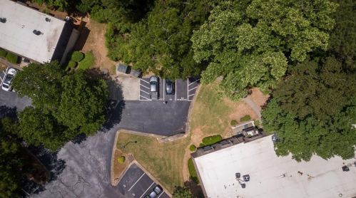 725 Dalrymple Rd, Atlanta GA  30328-1400 exterior