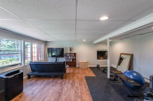 19 Mnr Dr, Poughkeepsie NY 12603-3712 exterior