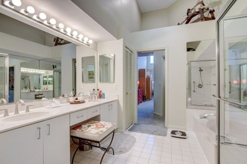 6137 Greenspointe Dr, Boynton Beach FL 33437-4914 exterior