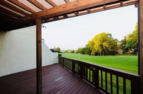 64 April Hl, Montgomery TX 77356-5923 exterior