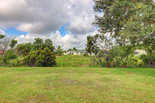 5406 Emblem St, Fort Pierce FL 34983-1448 exterior