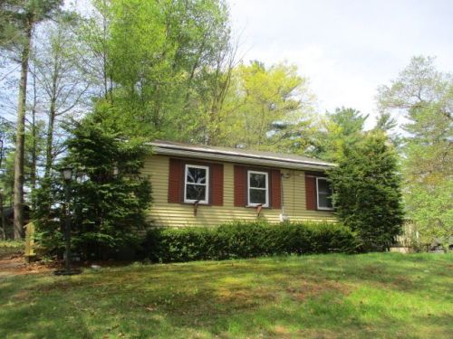 38 Marcoux Rd, Newton, NH 03858-3508