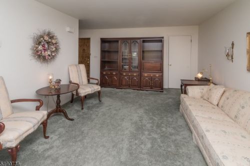 2 Maitland Ave, Paterson NJ 07506-2647 exterior