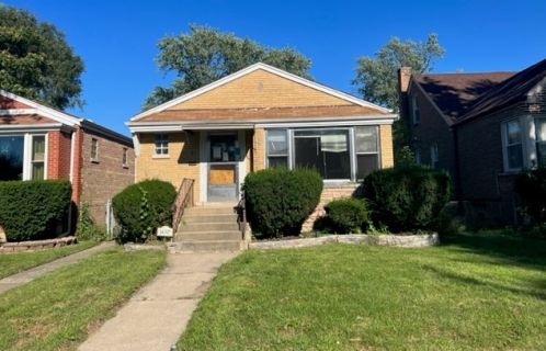 14317 Wallace Ave, Chicago, IL 60827-2326