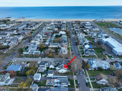 302 4 Ave, Belmar NJ 07719-2155 exterior