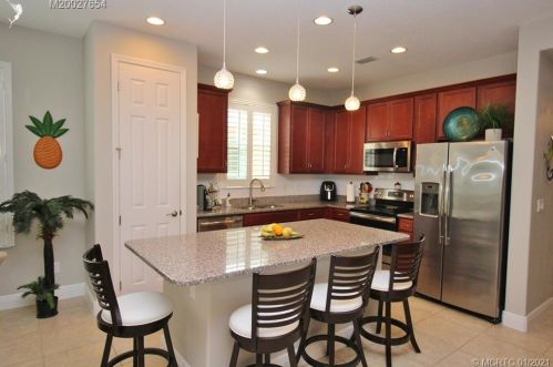 10092 Oak Tree Cir, Fort Pierce FL 34987-2454 exterior