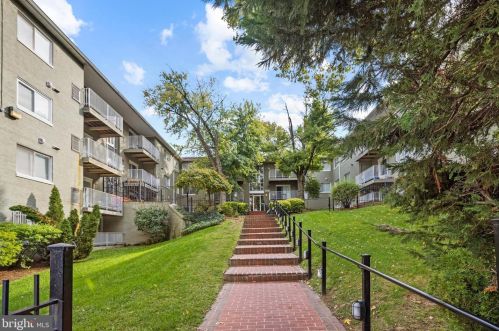 4473 B St, Washington DC  20019-4359 exterior