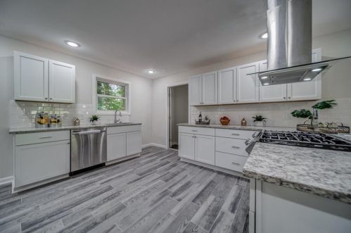 856 Harwell Rd, Atlanta GA  30318-5828 exterior